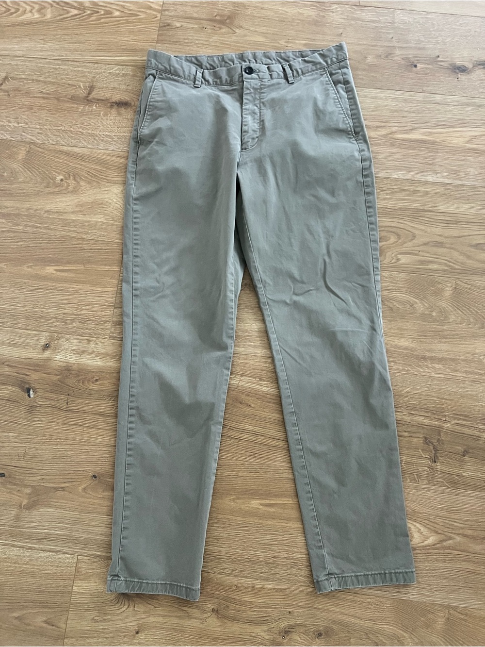 Charles Tyrwhitt Dark Khaki Straight-Fit Men’s Chinos 34”W 32”L Mild Wear